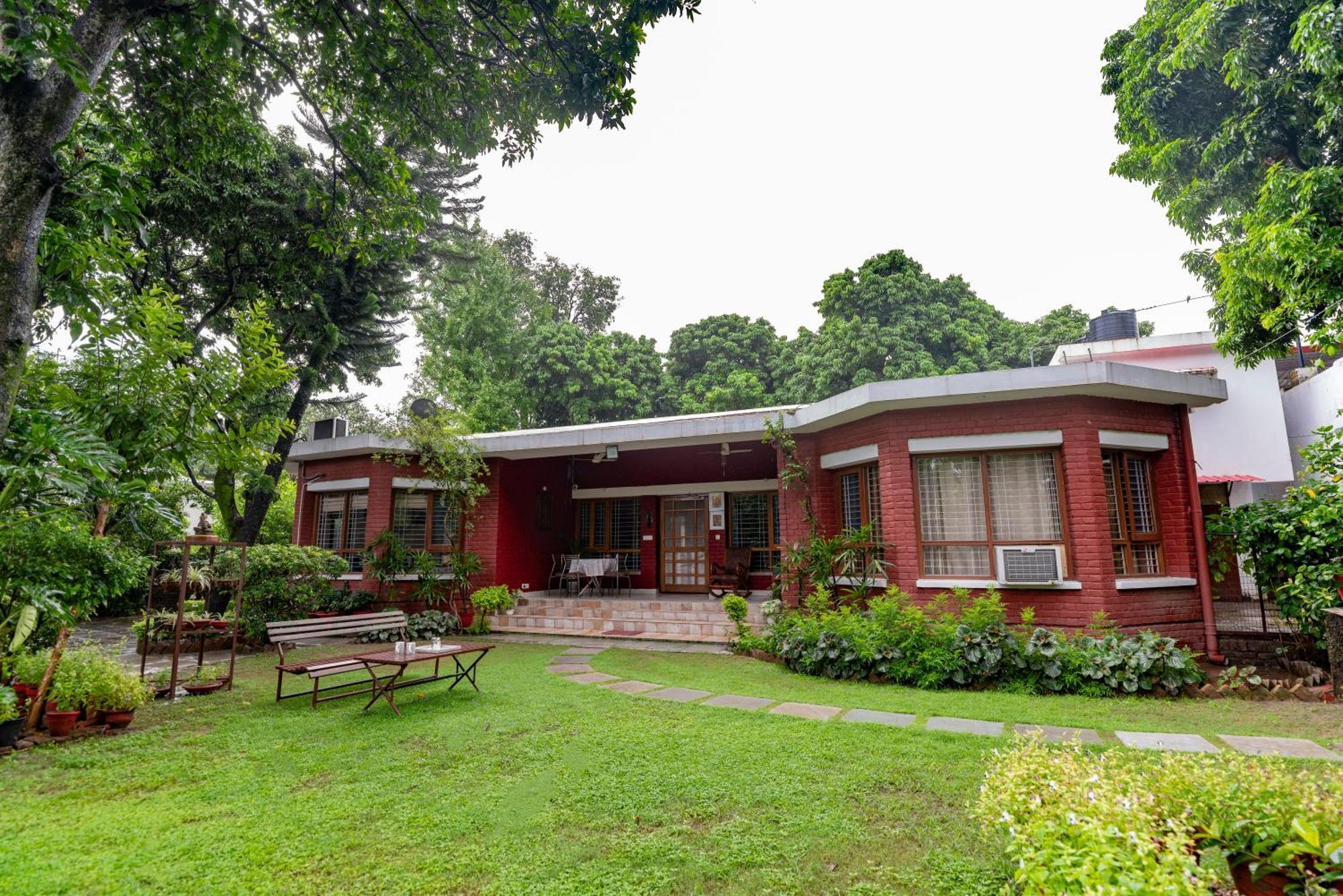 Saffronstays Doon Garden Villa - Near Doon School And Mall Road Дехрадун Экстерьер фото